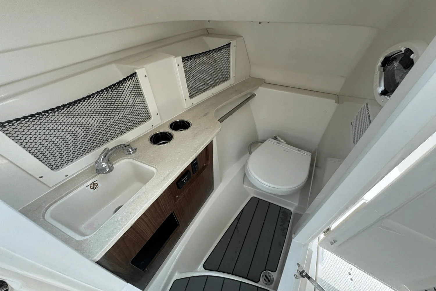 2025 Sailfish 245 DC Image Thumbnail #34