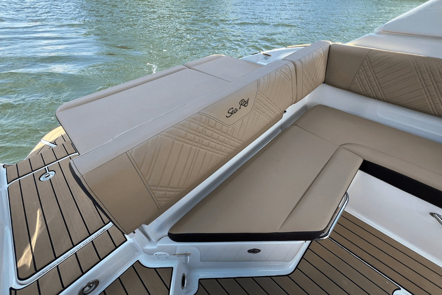 2025 Sea Ray 250 SDX Image Thumbnail #9