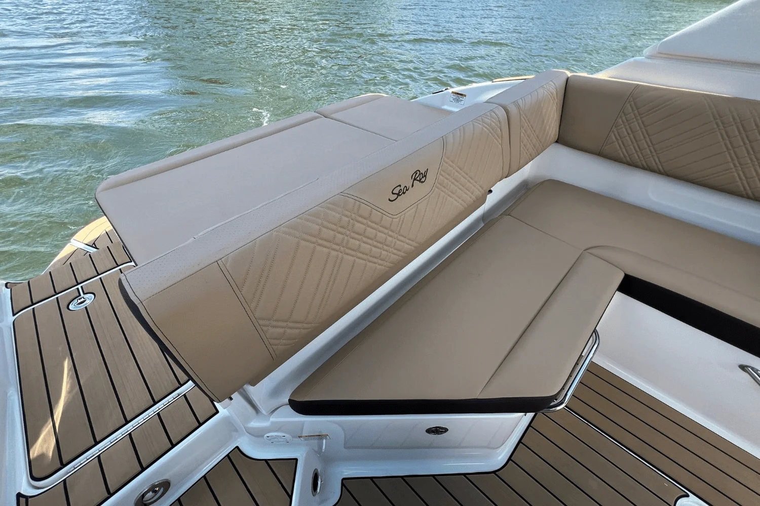 2025 Sea Ray 250 SDX Image Thumbnail #9