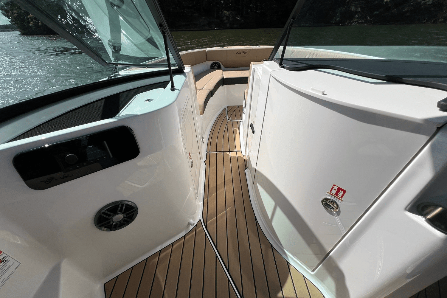 2025 Sea Ray 250 SDX Image Thumbnail #25