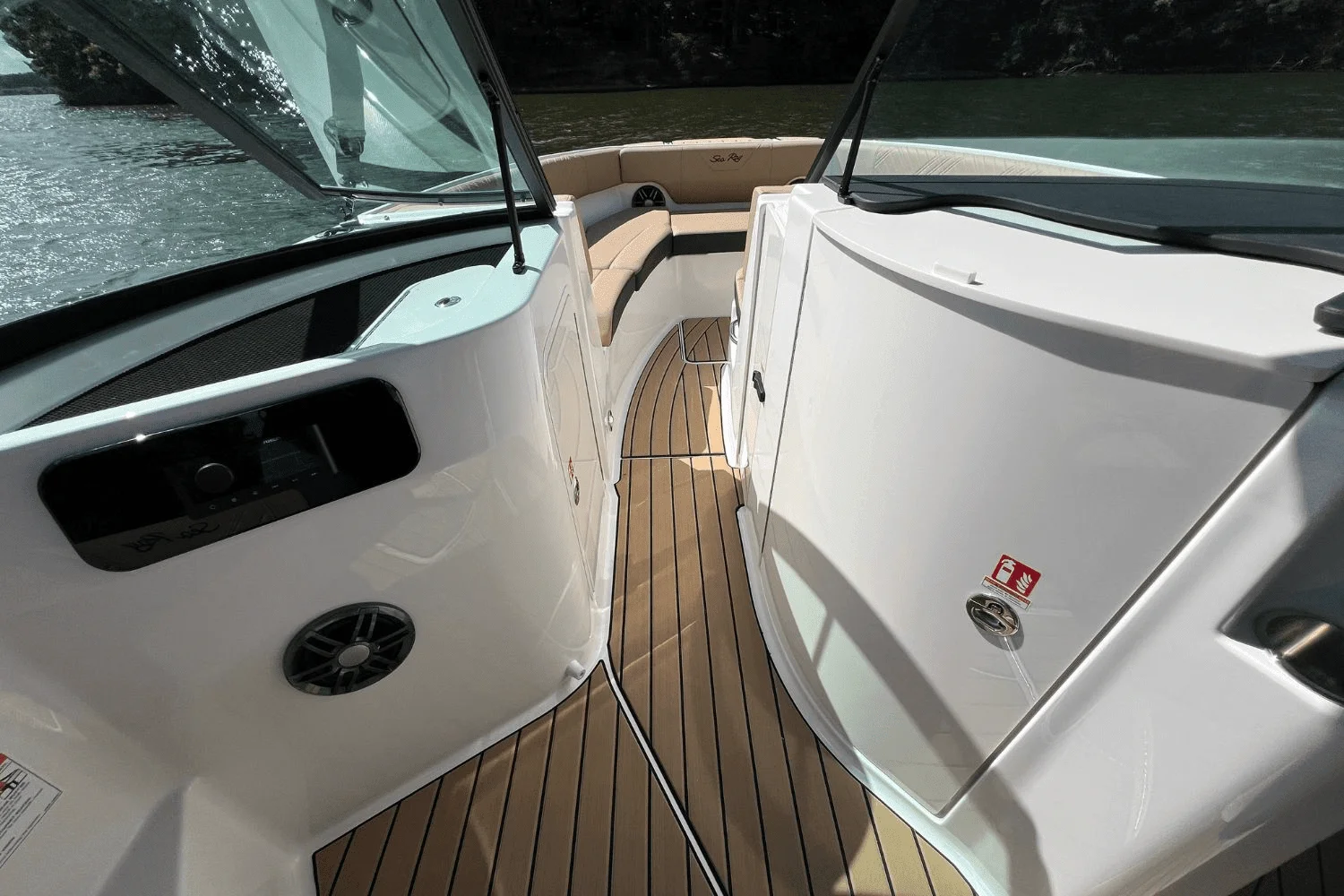 2025 Sea Ray 250 SDX Image Thumbnail #25