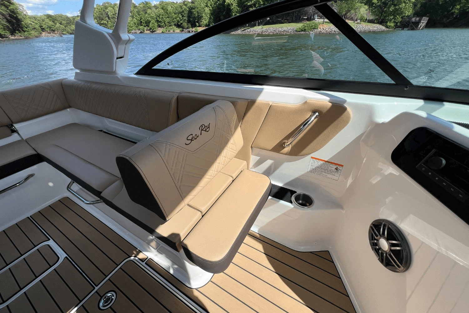 2025 Sea Ray 250 SDX Image Thumbnail #17