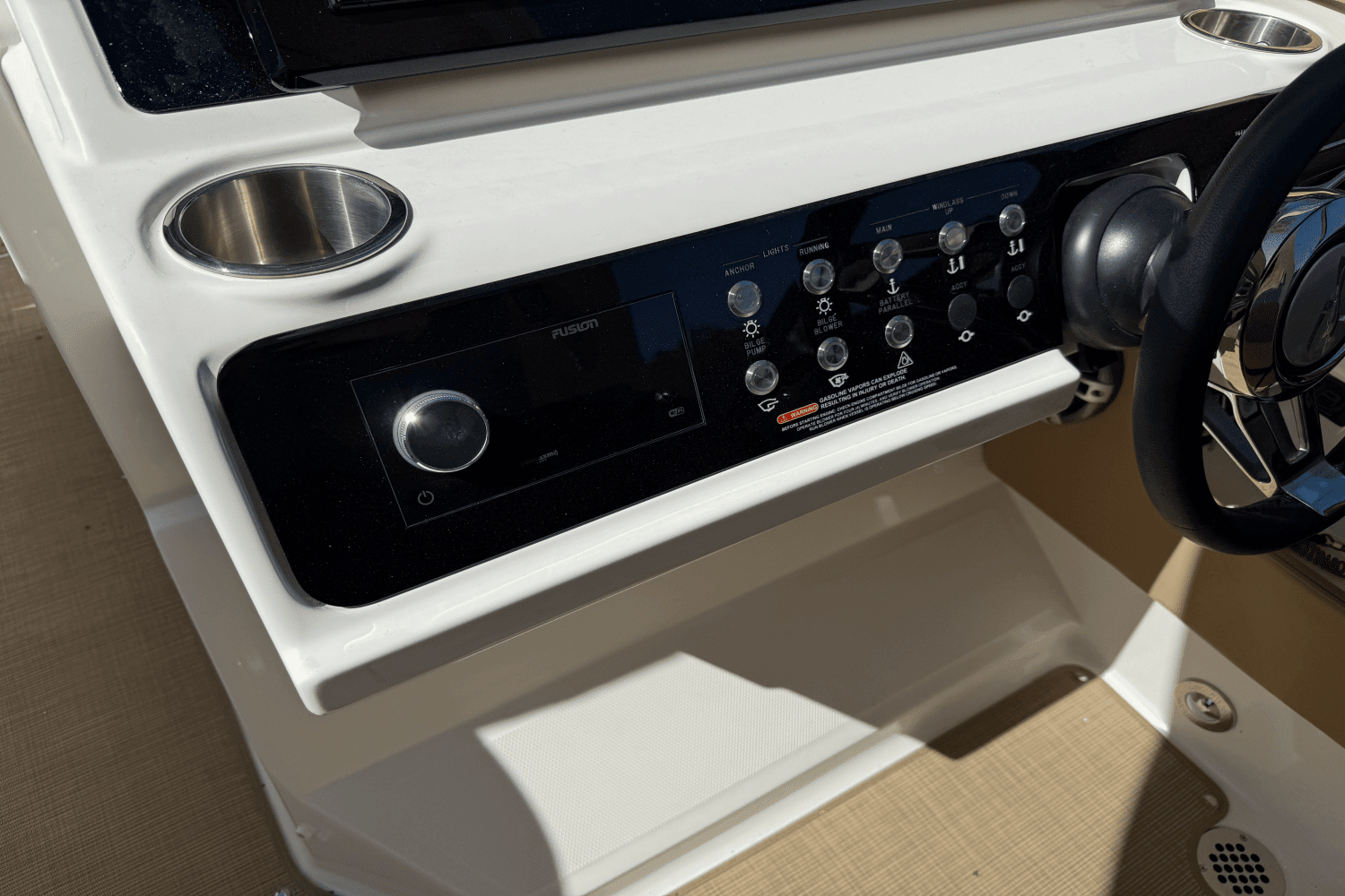 2025 Sea Ray SLX 310 Image Thumbnail #17