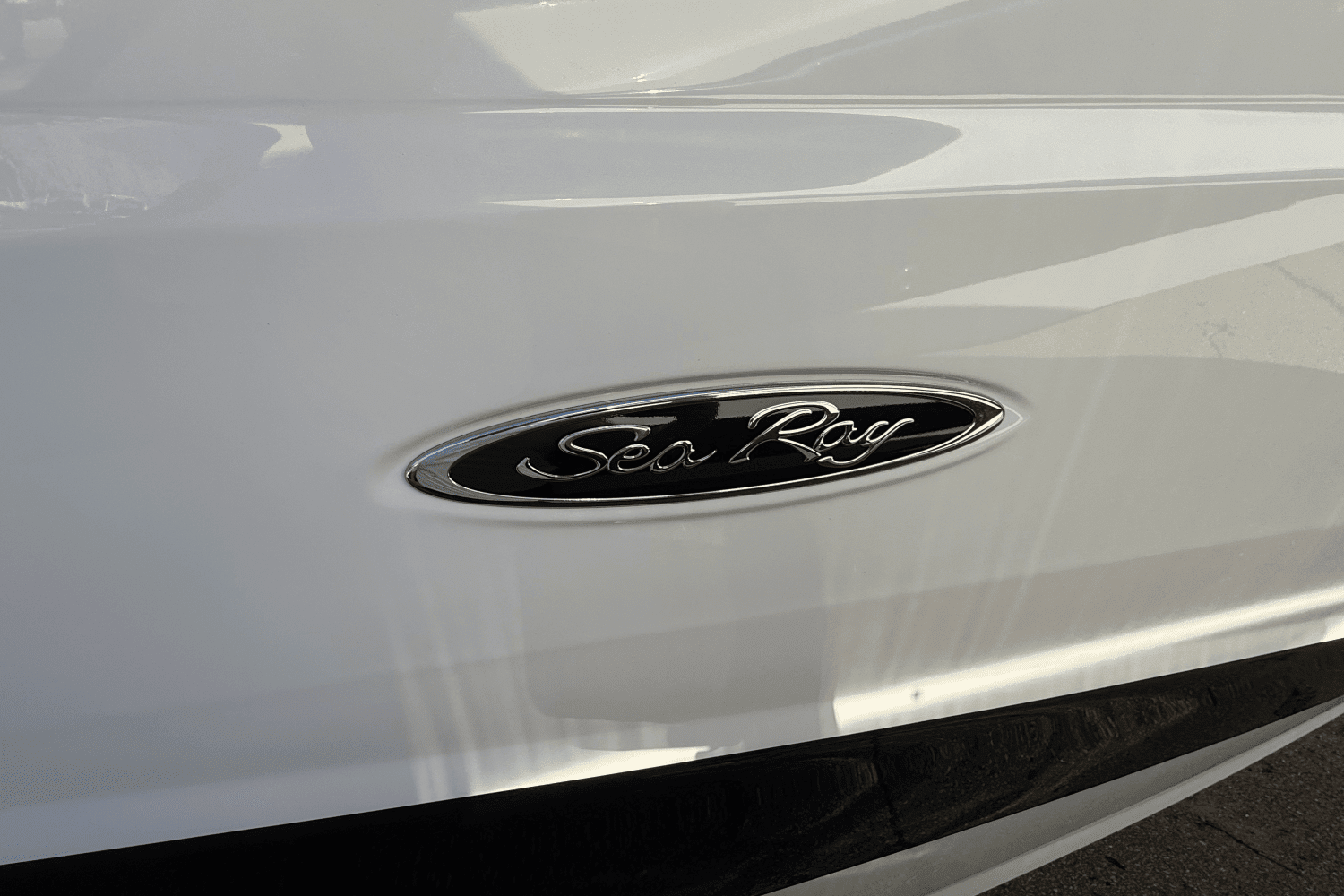 2025 Sea Ray SLX 310 Image Thumbnail #3