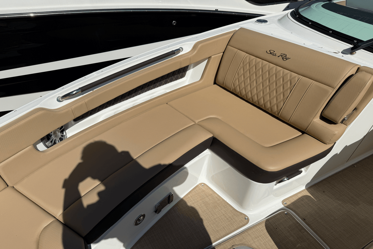 2025 Sea Ray SLX 310 Image Thumbnail #12