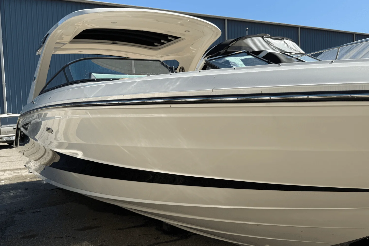 2025 Sea Ray SLX 310 Image Thumbnail #1