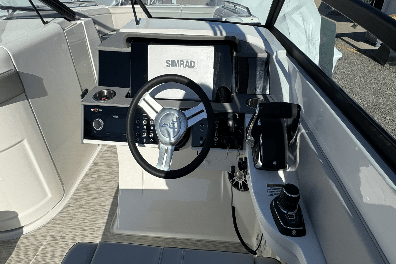 2025 Sea Ray SDX 290 Outboard Image Thumbnail #23