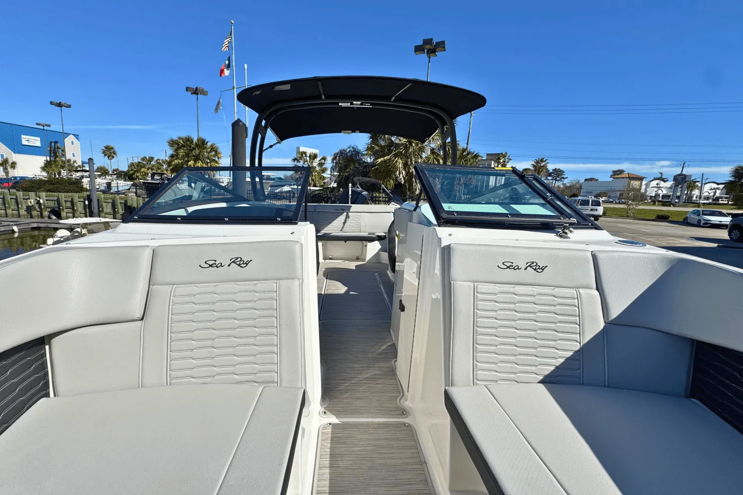2025 Sea Ray SPX 230 Outboard Image Thumbnail #6