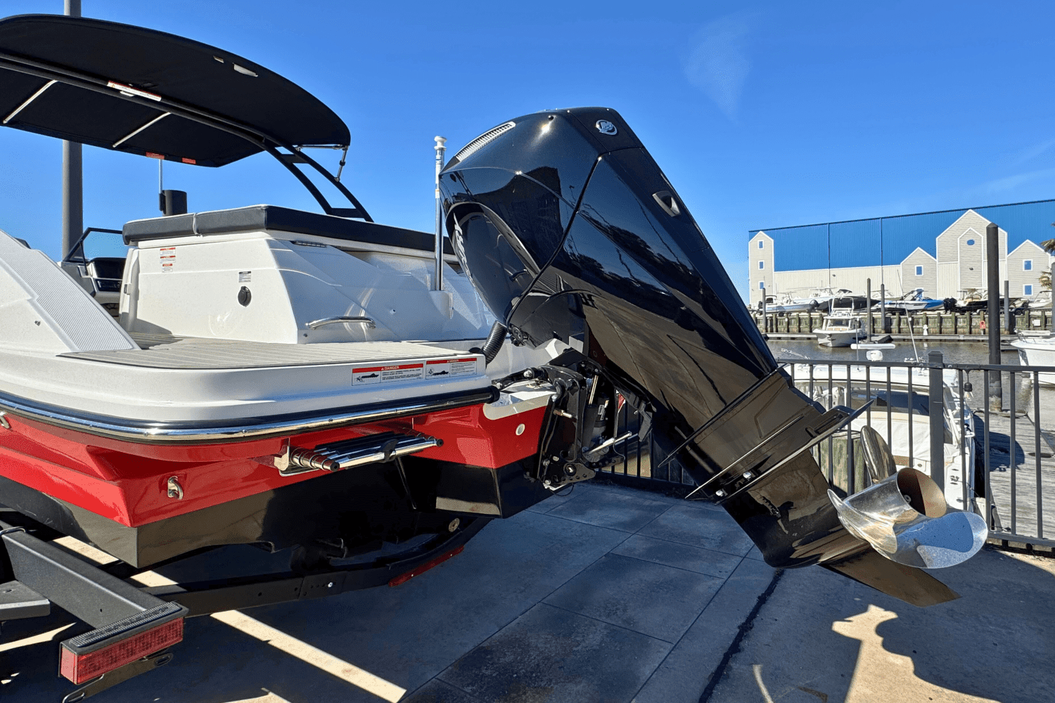 2025 Sea Ray SPX 230 Outboard Image Thumbnail #2