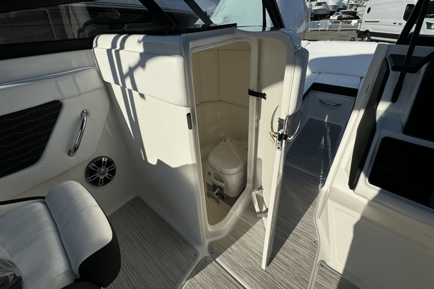 2025 Sea Ray SPX 230 Outboard Image Thumbnail #25