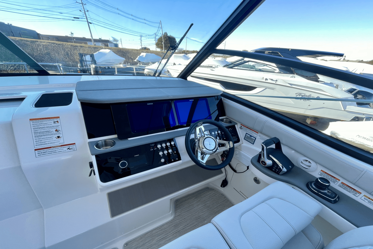 2025 Sea Ray Sundancer 320 Outboard Image Thumbnail #22