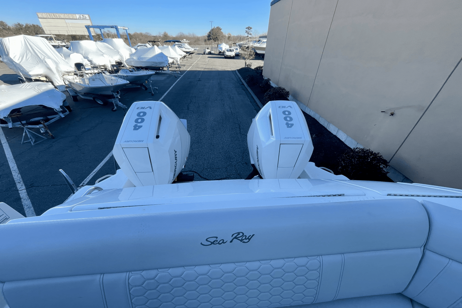 2025 Sea Ray Sundancer 320 Outboard Image Thumbnail #8