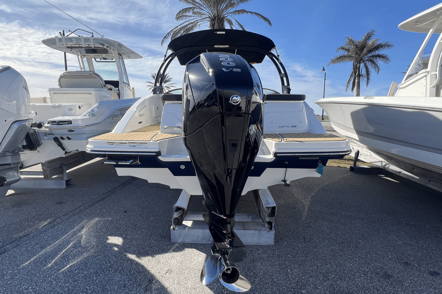 2025 Sea Ray SPX 230 Outboard Image Thumbnail #6