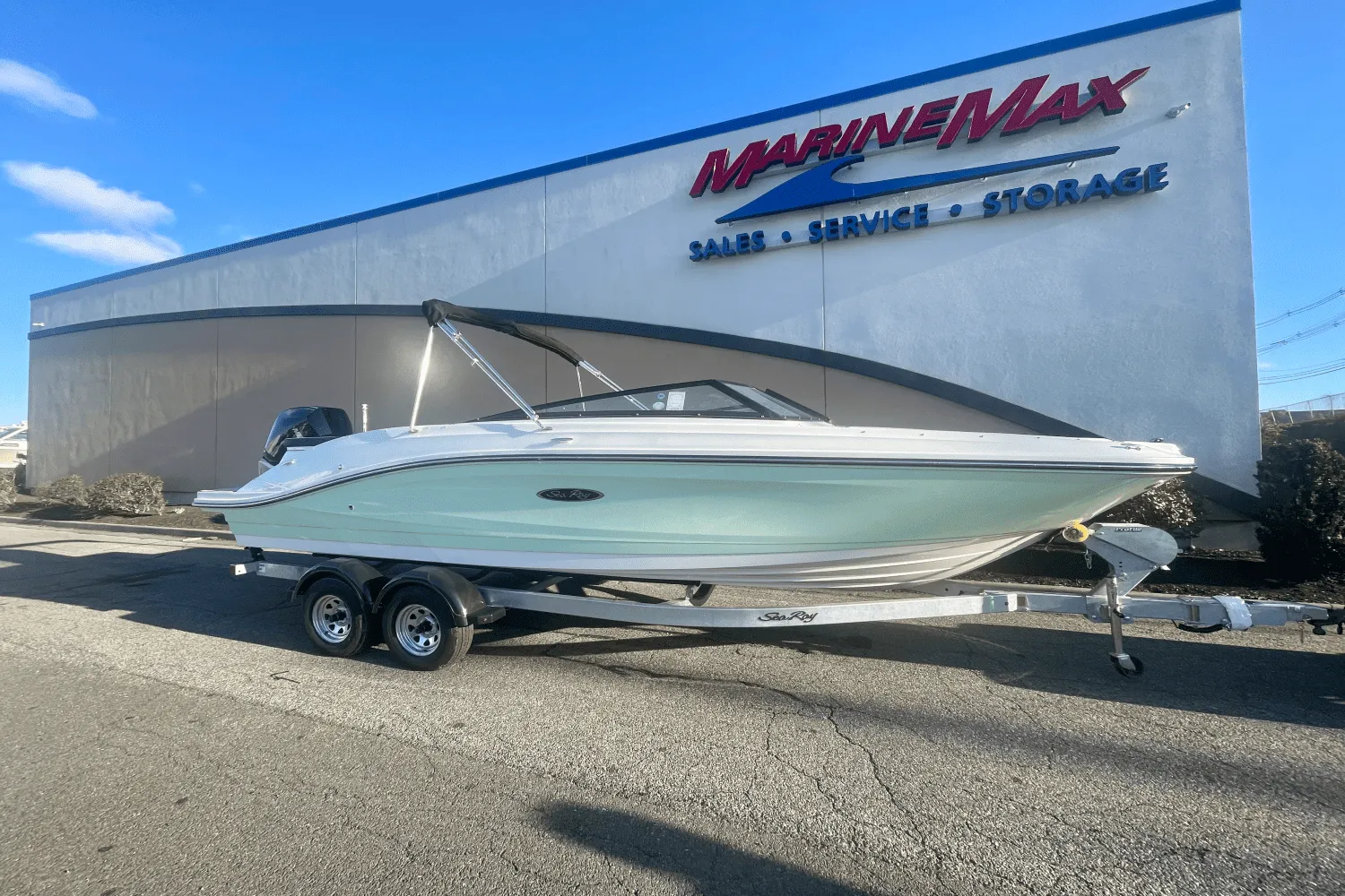 2025 Sea Ray SPX 230 Outboard Image Thumbnail #0