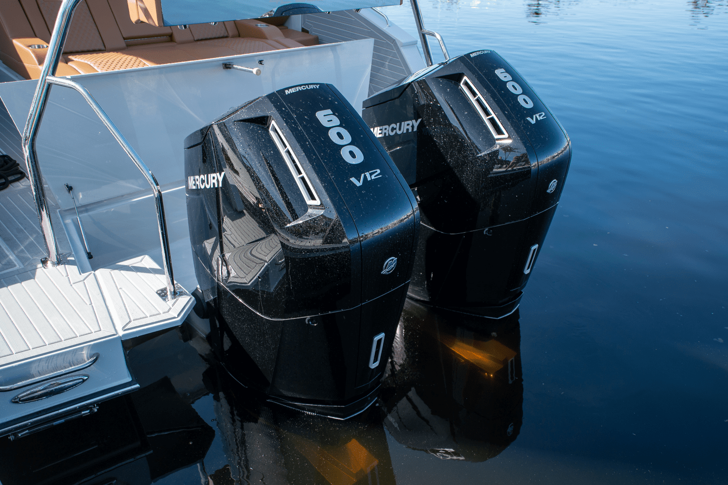 2025 Cruisers Yachts 42 GLS Outboard Image Thumbnail #6