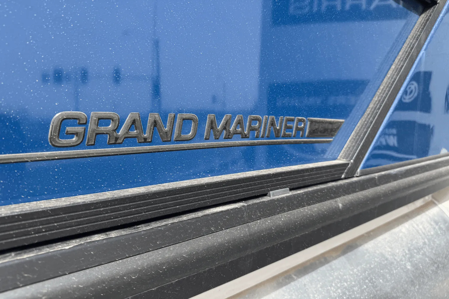 2025 Harris Grand Mariner 250 Image Thumbnail #2
