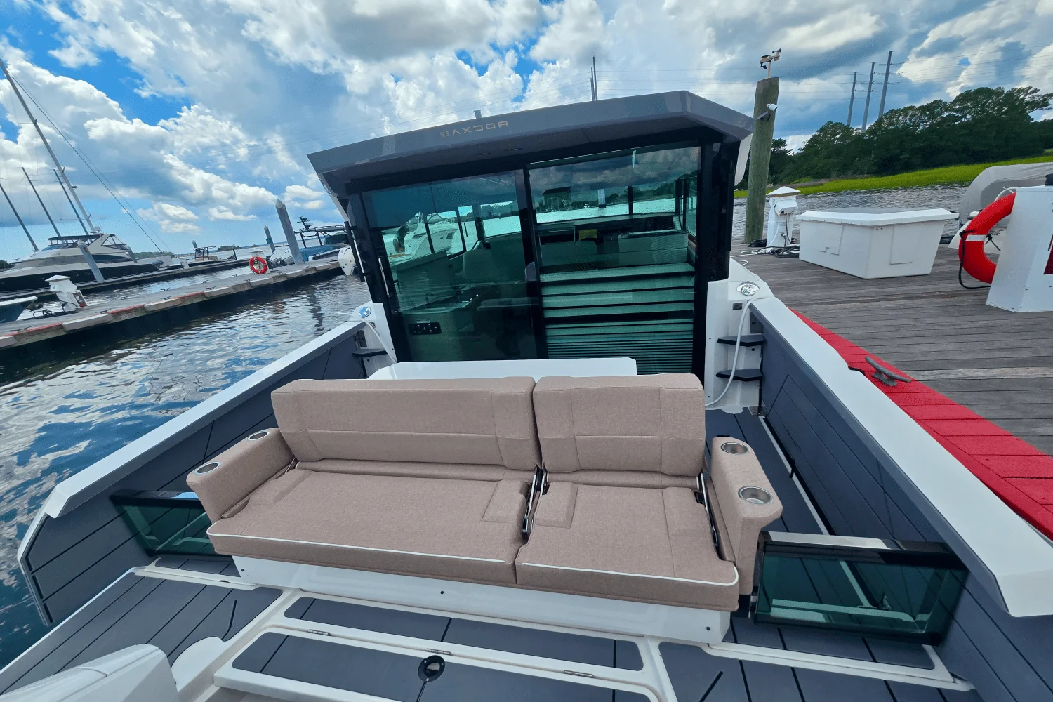 2025 Saxdor 320 GTC Image Thumbnail #9