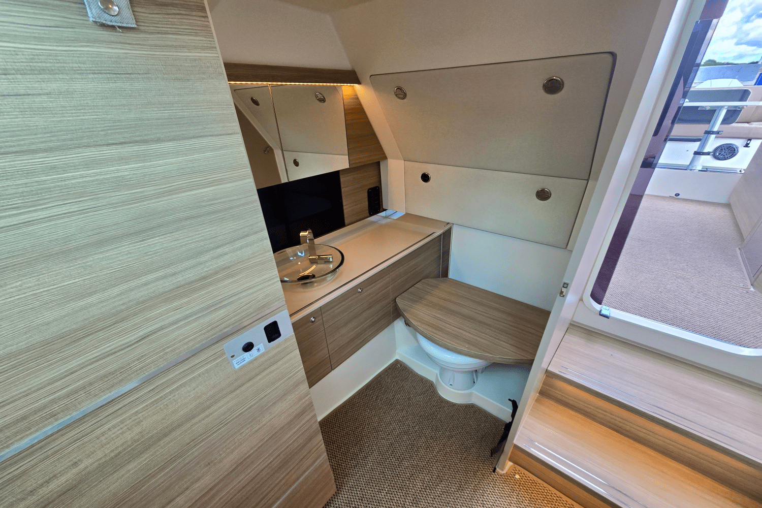 2025 Saxdor 320 GTC Image Thumbnail #37