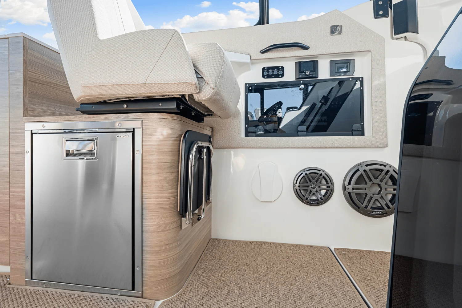 2025 Saxdor 320 GTC Image Thumbnail #60