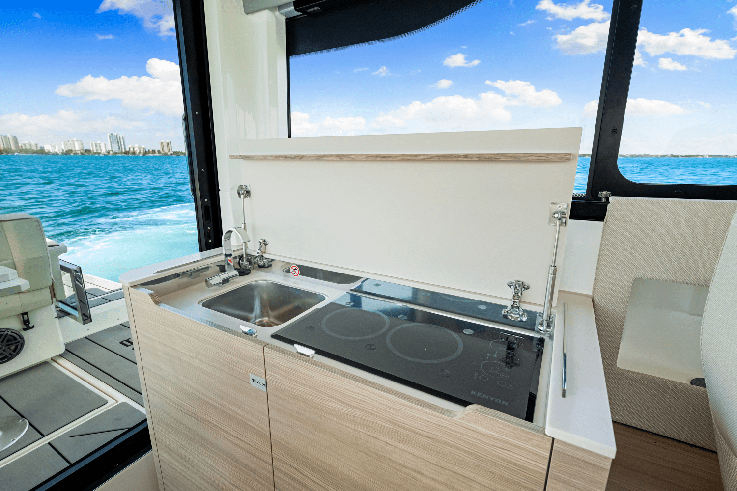 2025 Saxdor 320 GTC Image Thumbnail #46