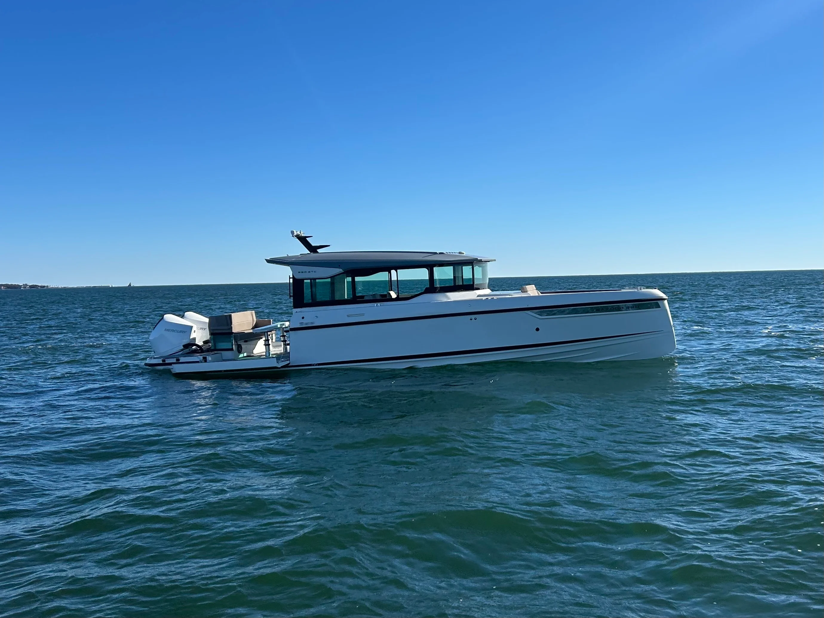 2025 Saxdor 320 GTC Image Thumbnail #8