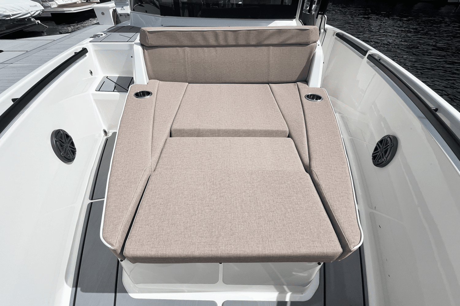 2025 Saxdor 320 GTC Image Thumbnail #15