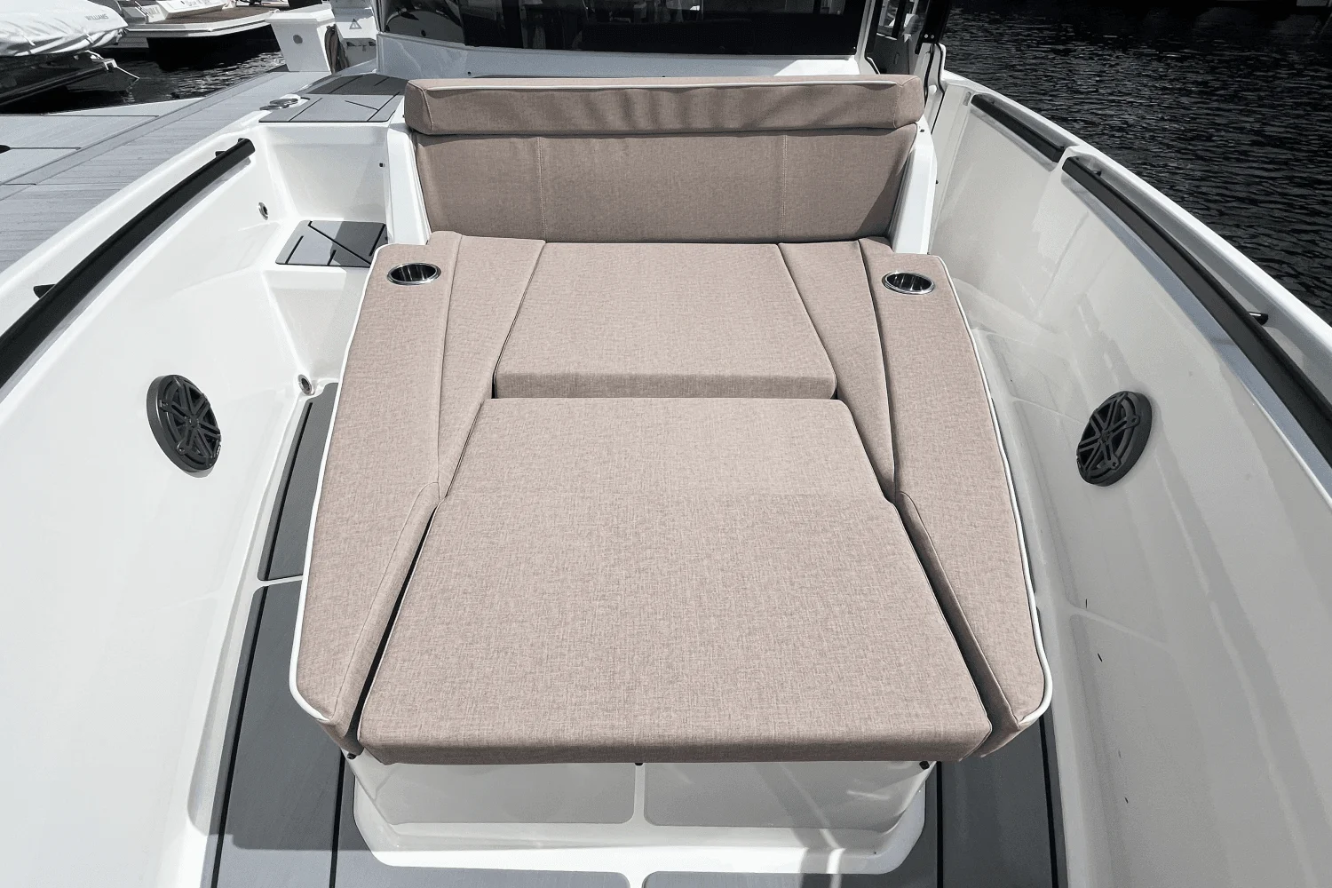 2025 Saxdor 320 GTC Image Thumbnail #15