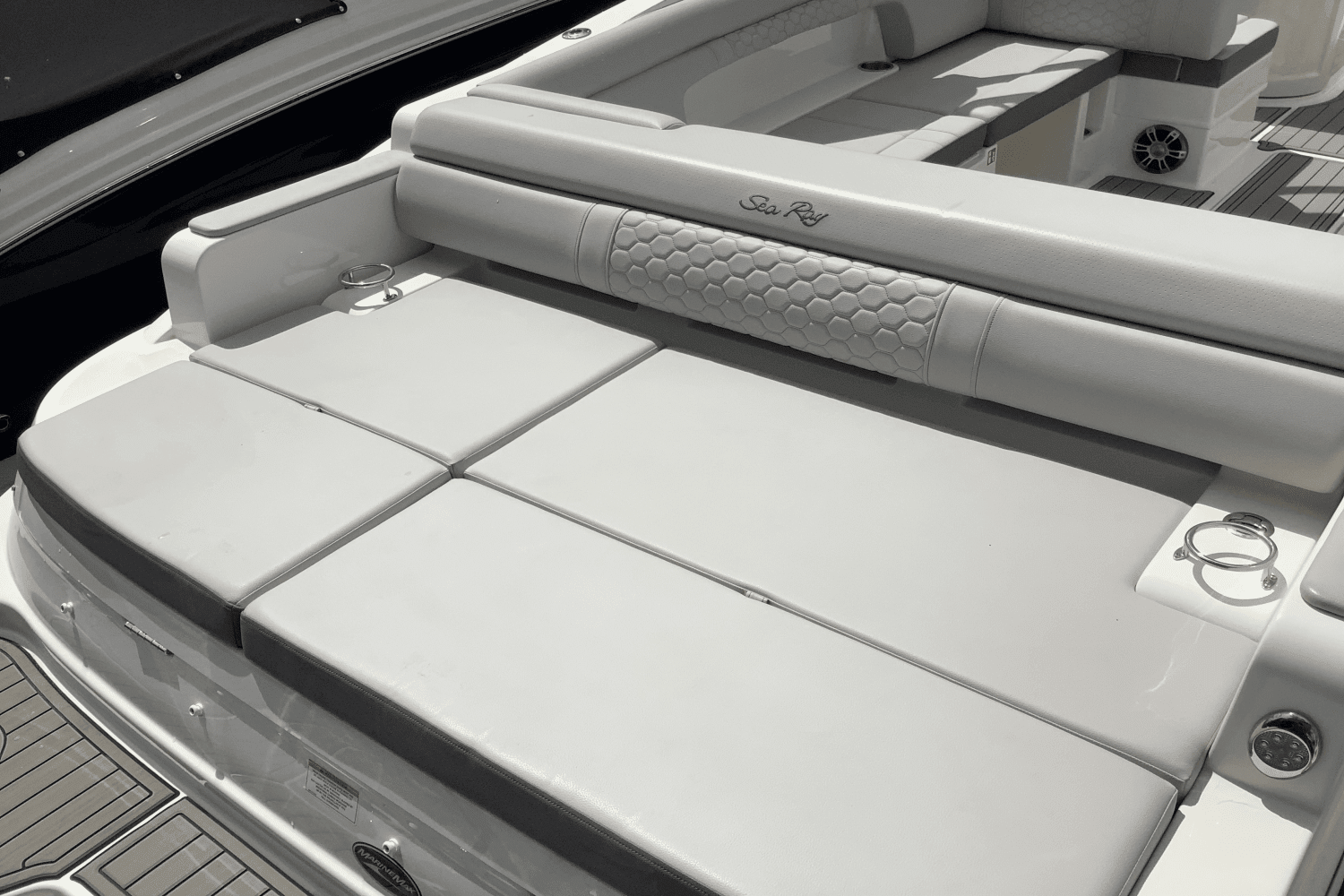 2025 Sea Ray SDX 290 Outboard Image Thumbnail #6