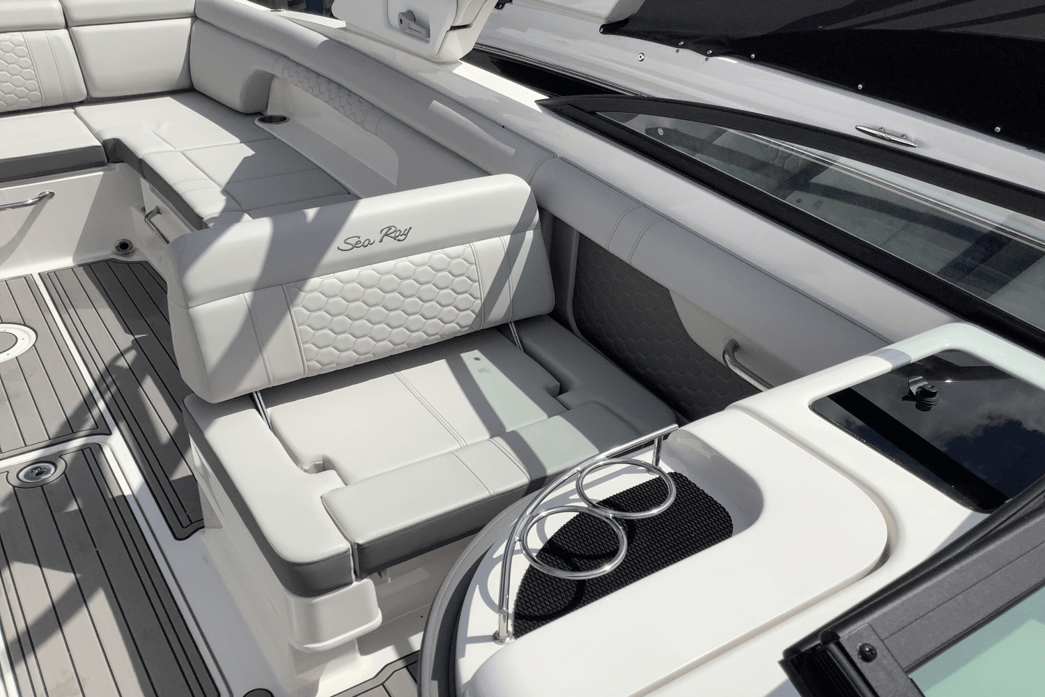 2025 Sea Ray SDX 290 Outboard Image Thumbnail #25