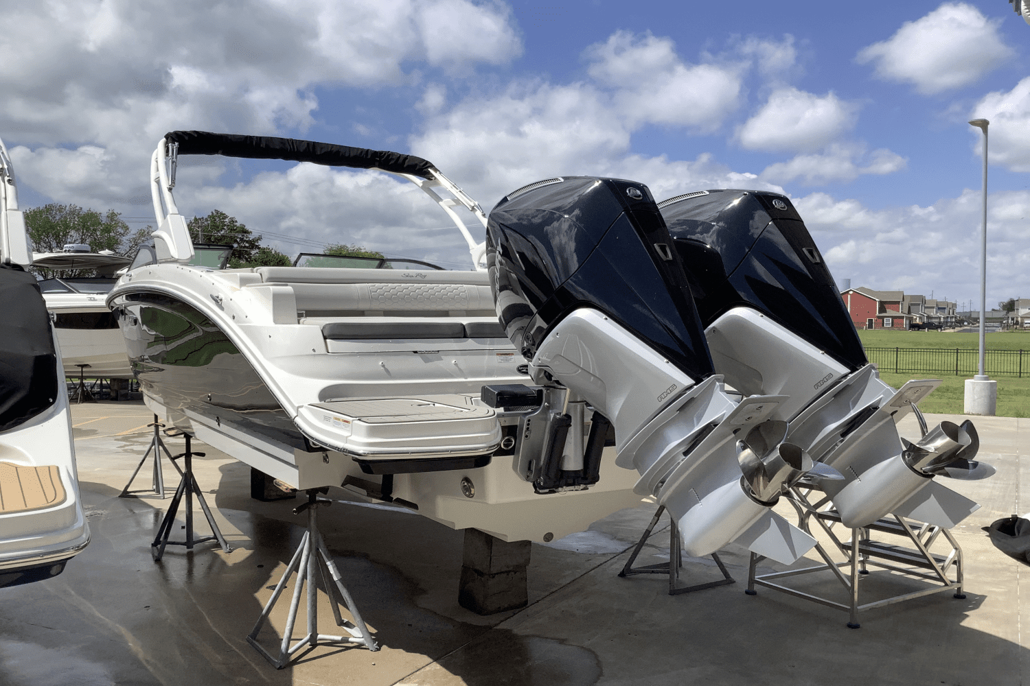 2025 Sea Ray SDX 290 Outboard Image Thumbnail #4