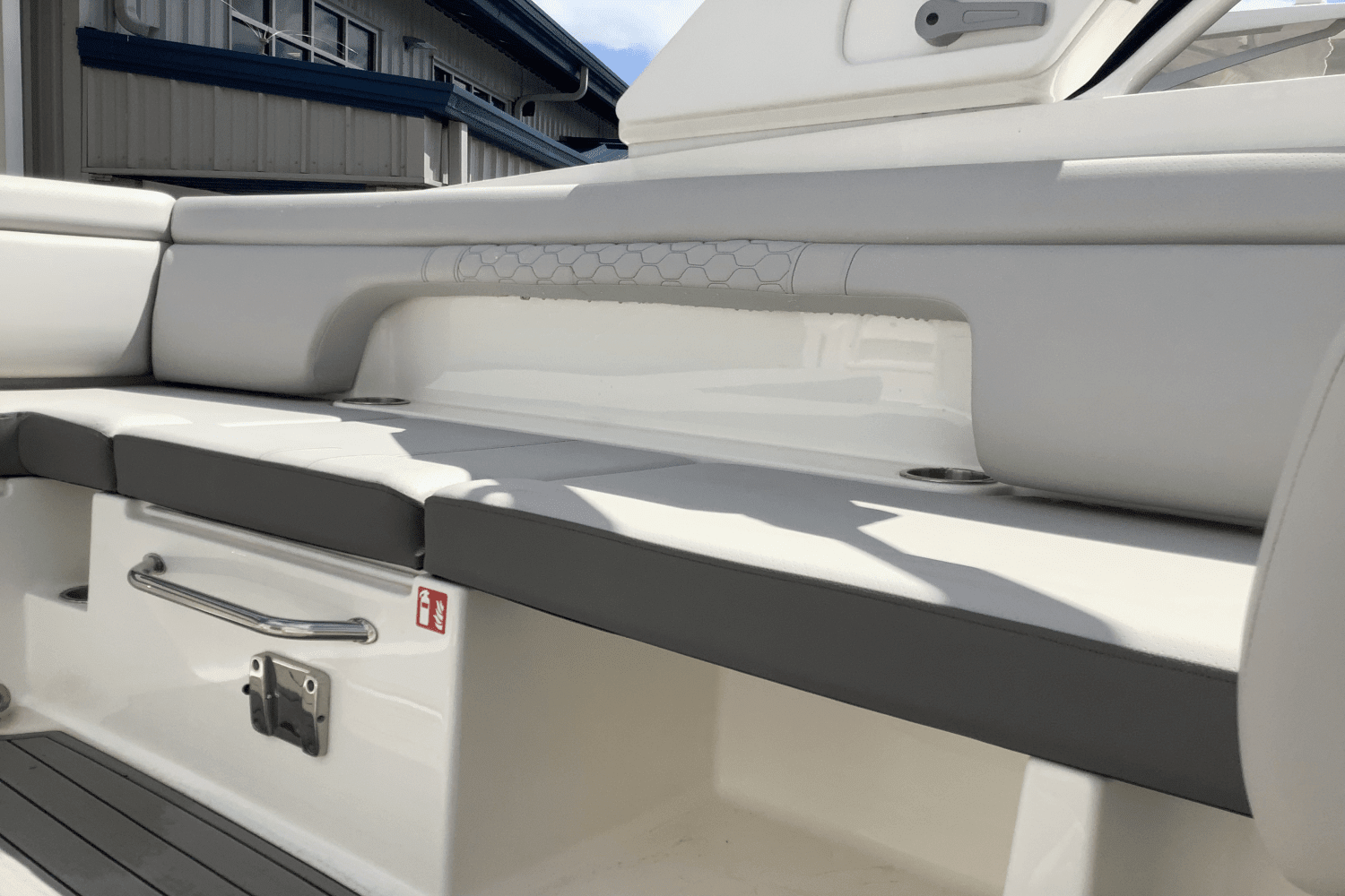 2025 Sea Ray SDX 290 Outboard Image Thumbnail #10