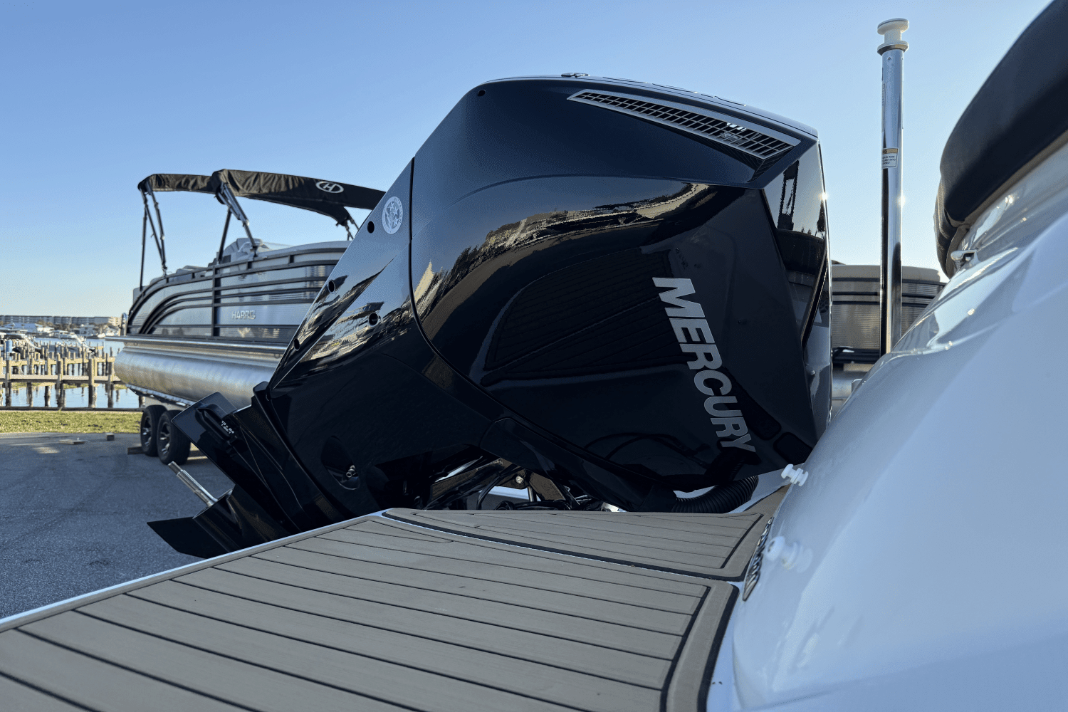 2025 Sea Ray SPX 230 Outboard Image Thumbnail #6