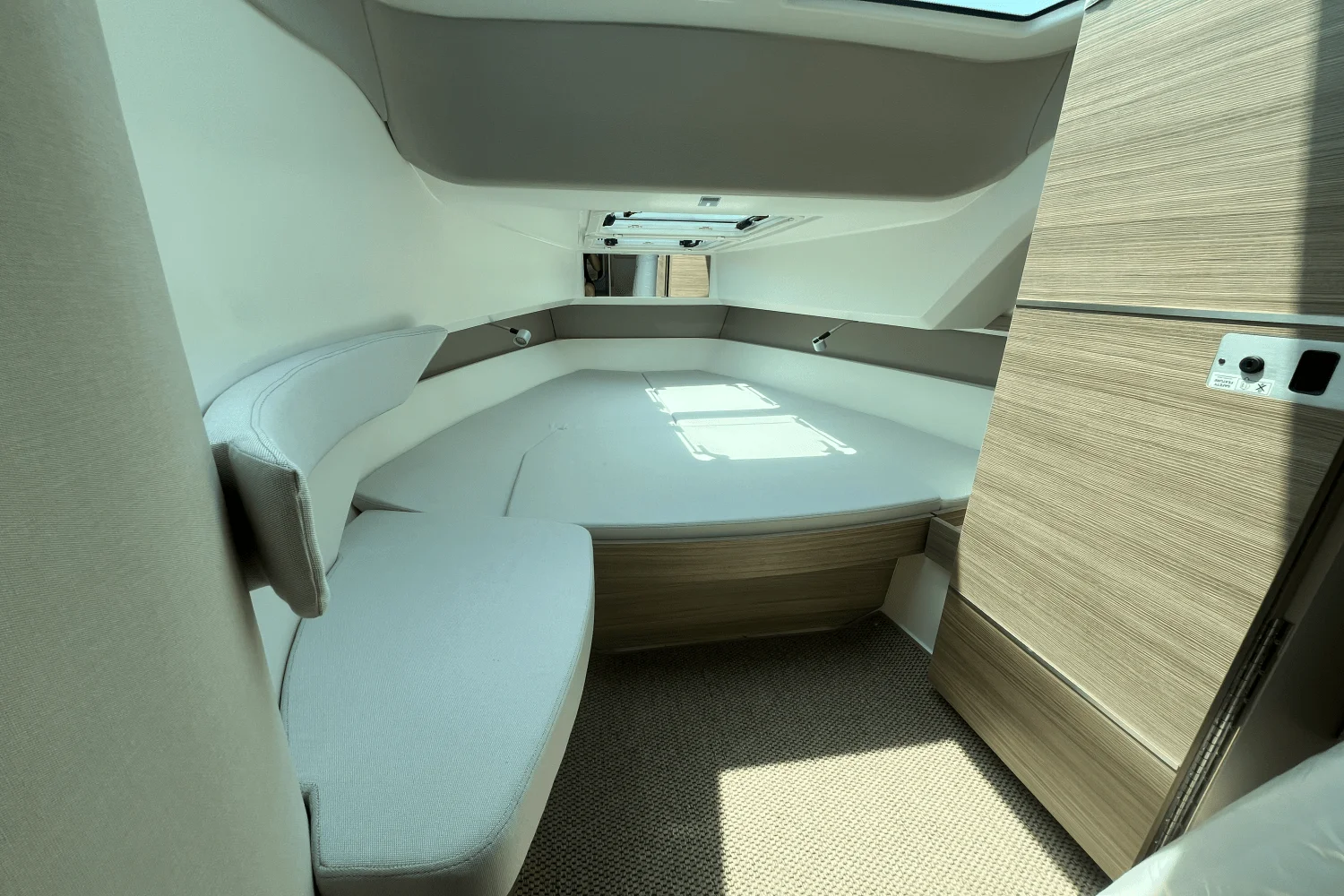 2025 Saxdor 320 GTC Image Thumbnail #16