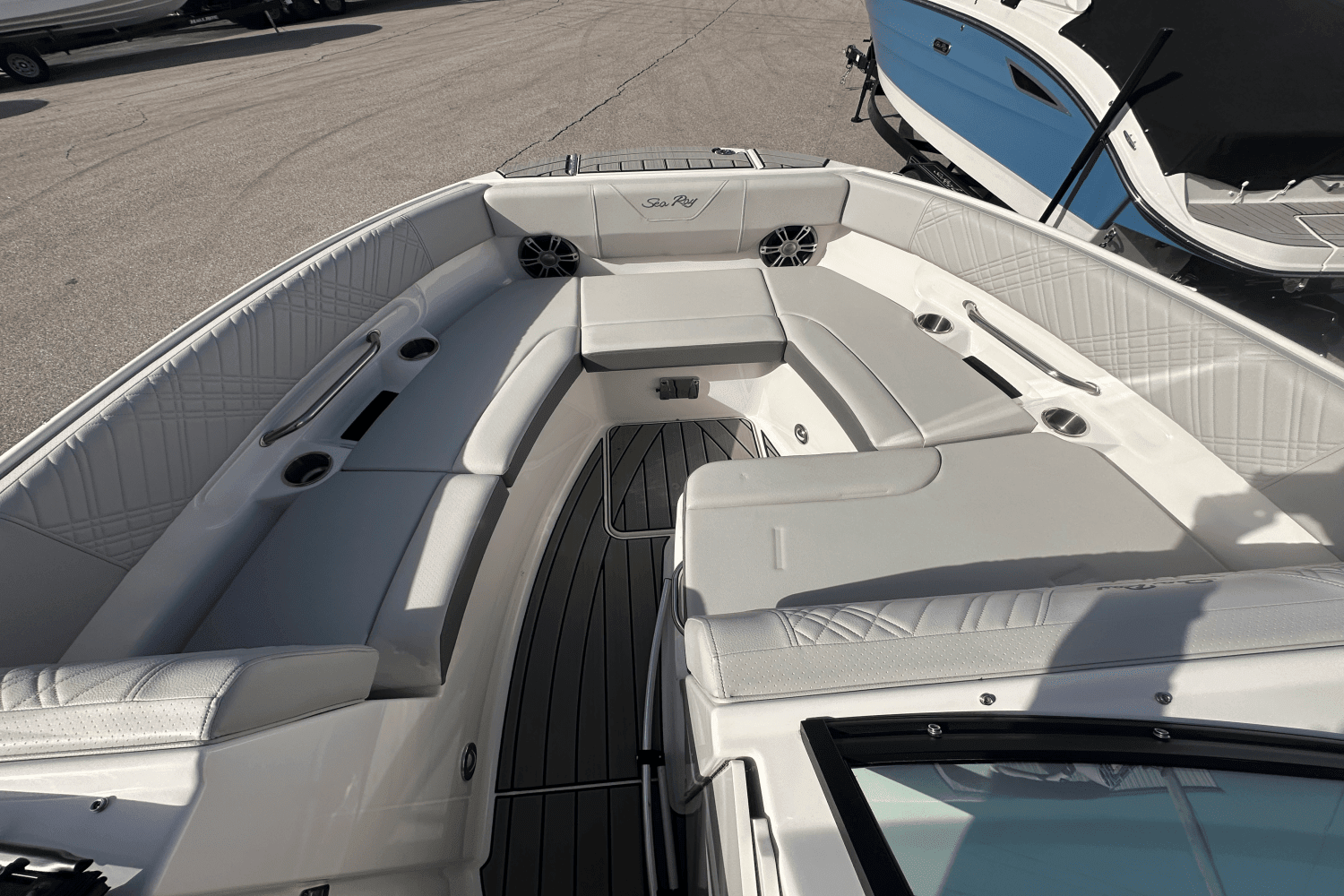 2025 Sea Ray 250 SDX Image Thumbnail #25