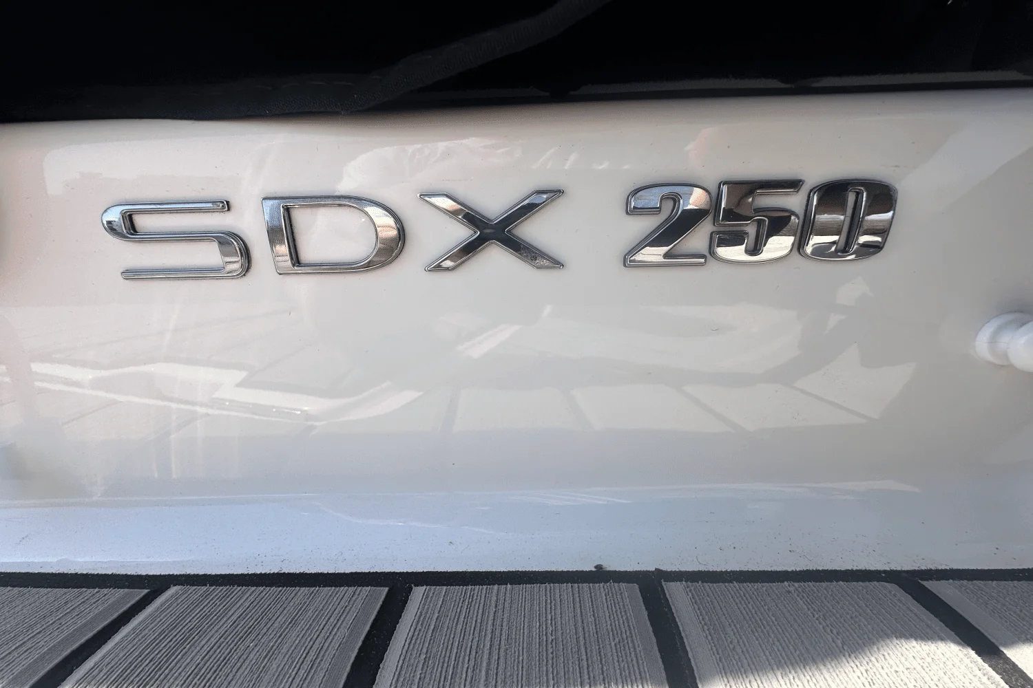 2025 Sea Ray 250 SDX Image Thumbnail #3