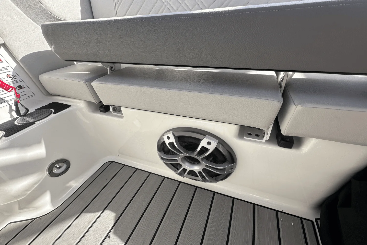 2025 Sea Ray 250 SDX Image Thumbnail #8