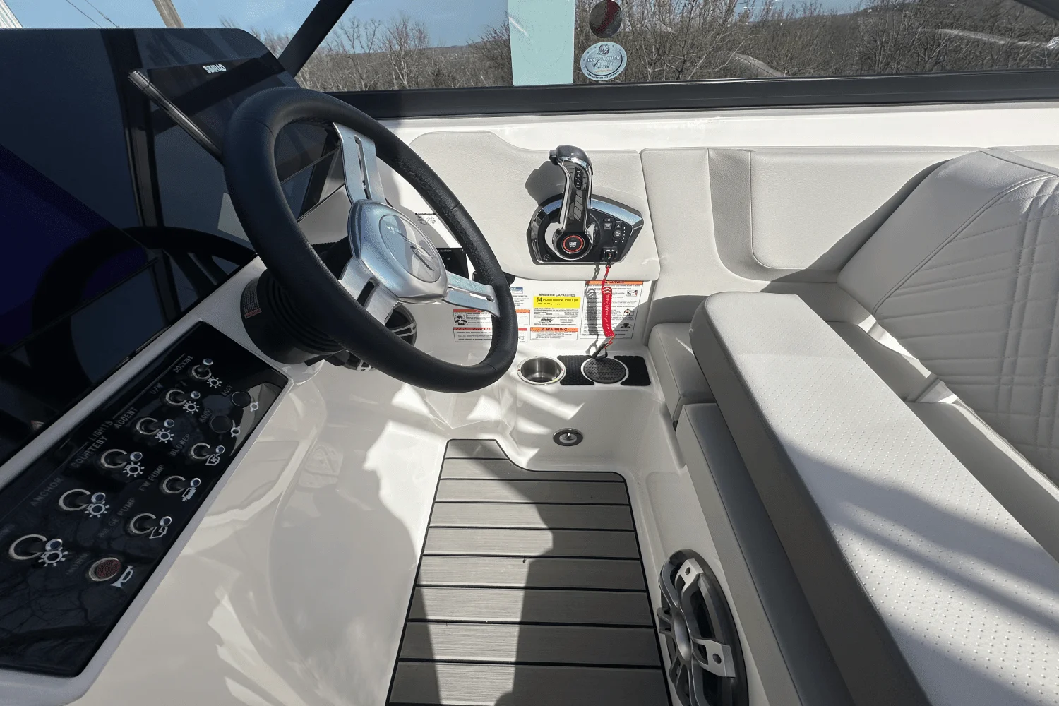 2025 Sea Ray 250 SDX Image Thumbnail #9