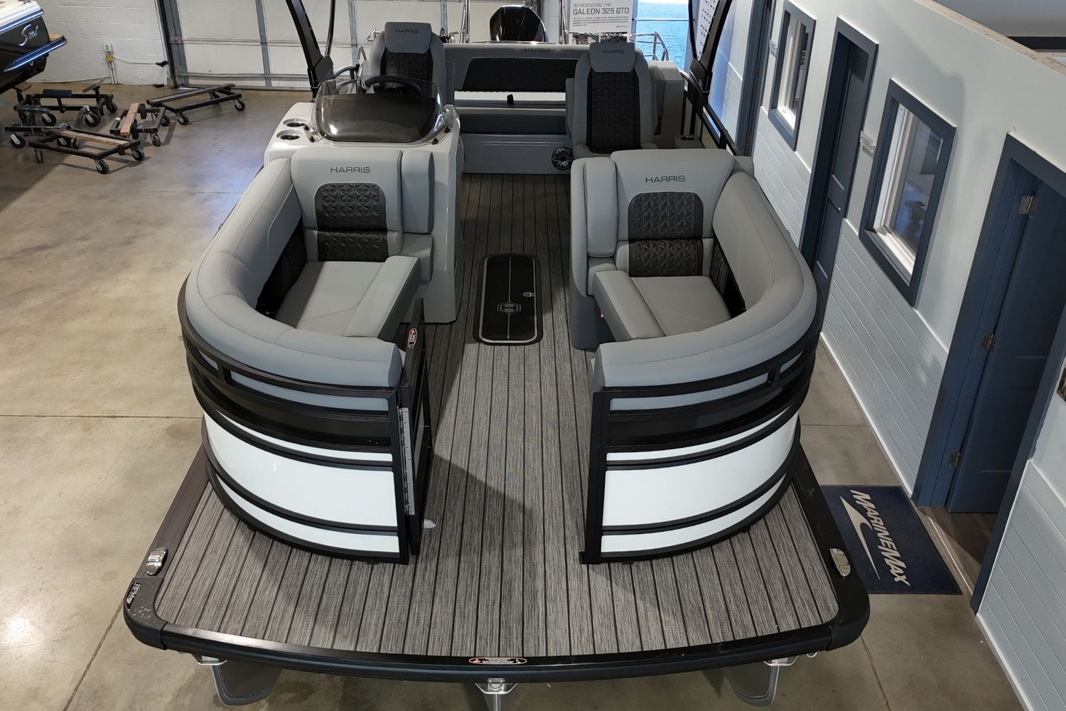 2025 Harris 230 Solstice Image Thumbnail #17