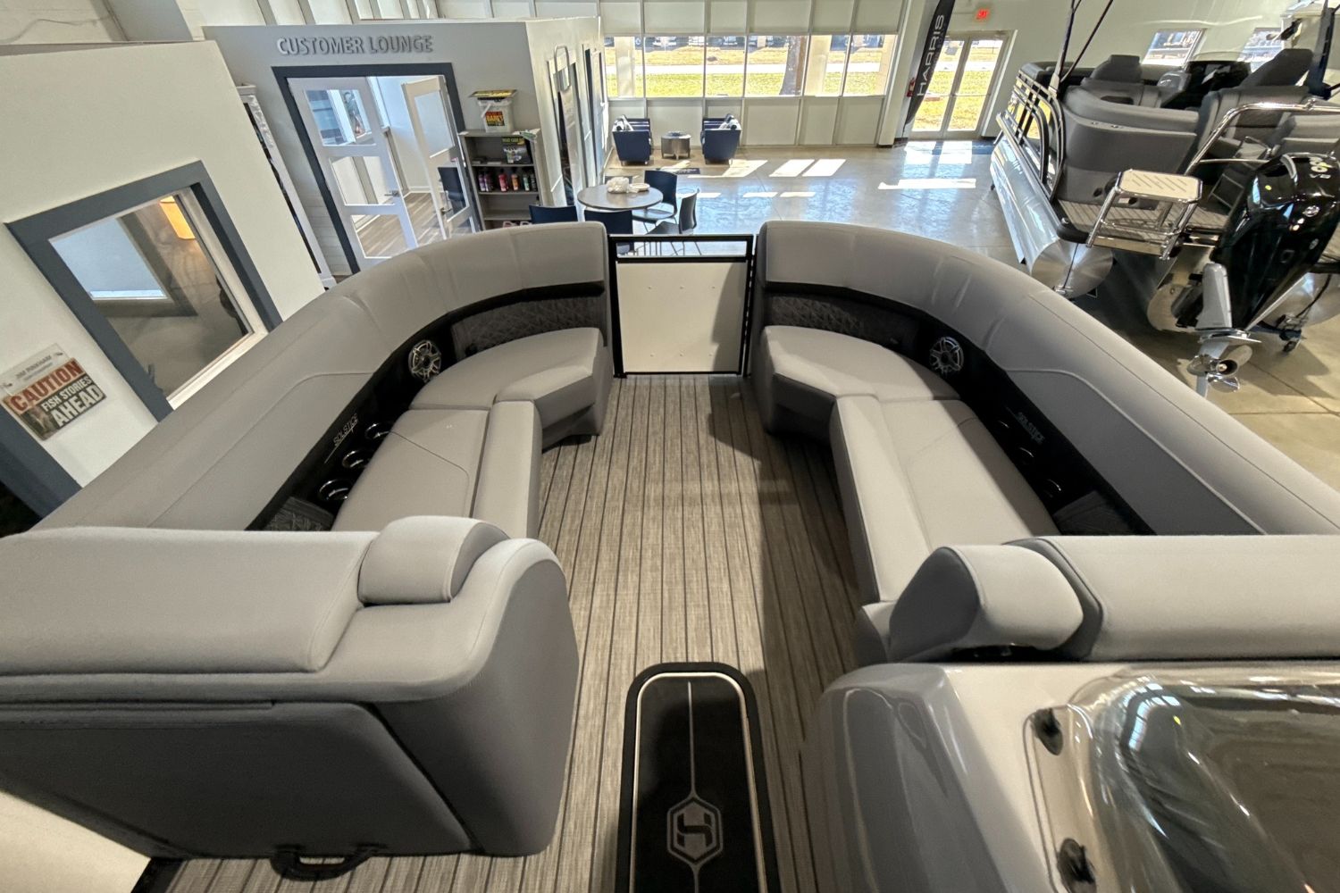 2025 Harris 230 Solstice Image Thumbnail #16