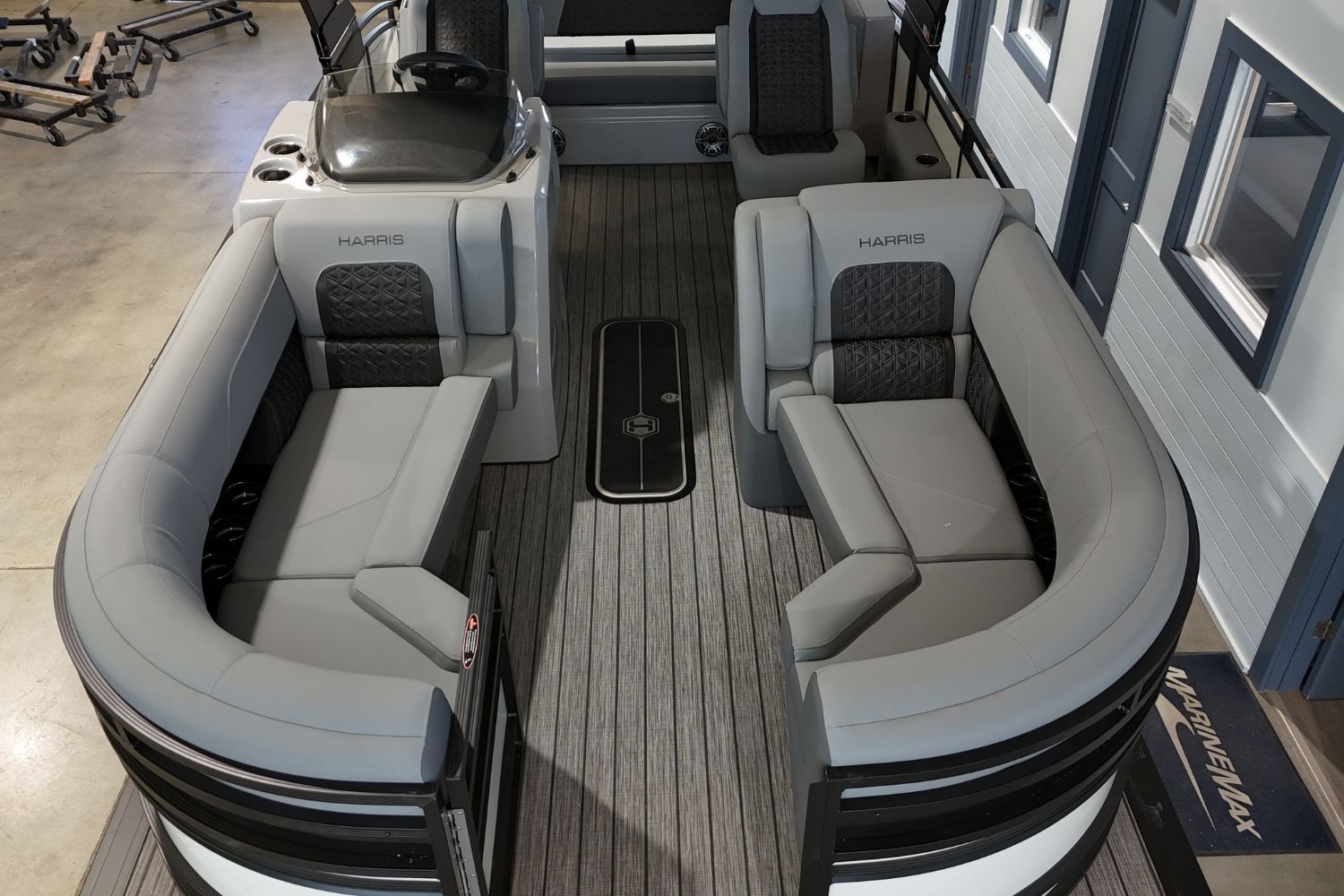 2025 Harris 230 Solstice Image Thumbnail #18