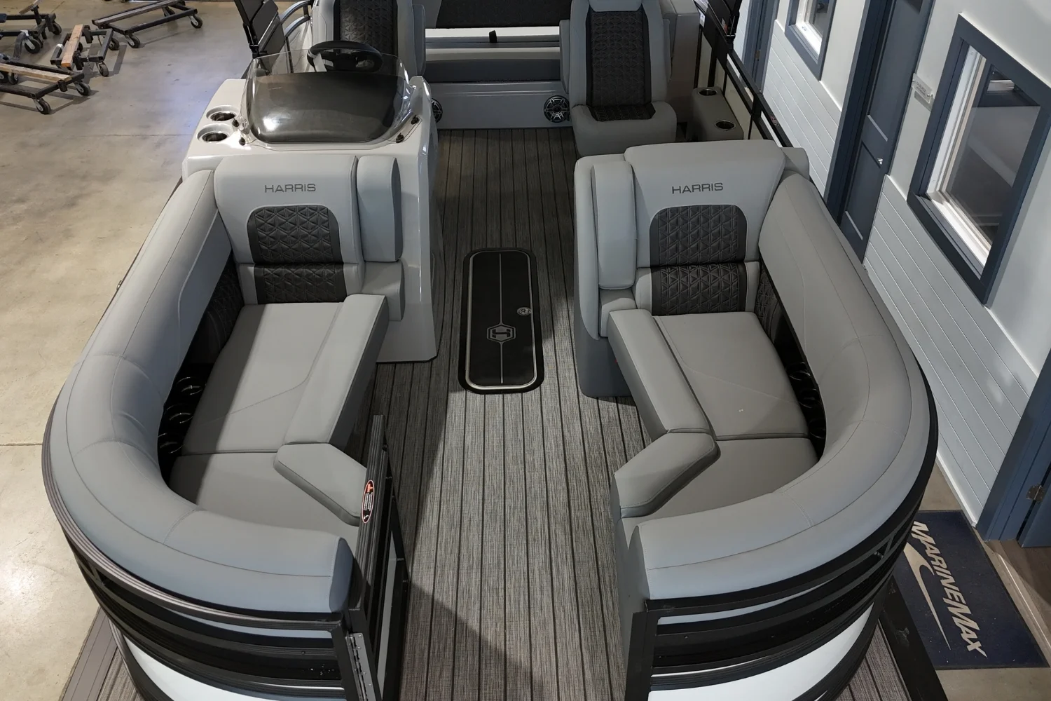 2025 Harris 230 Solstice Image Thumbnail #18