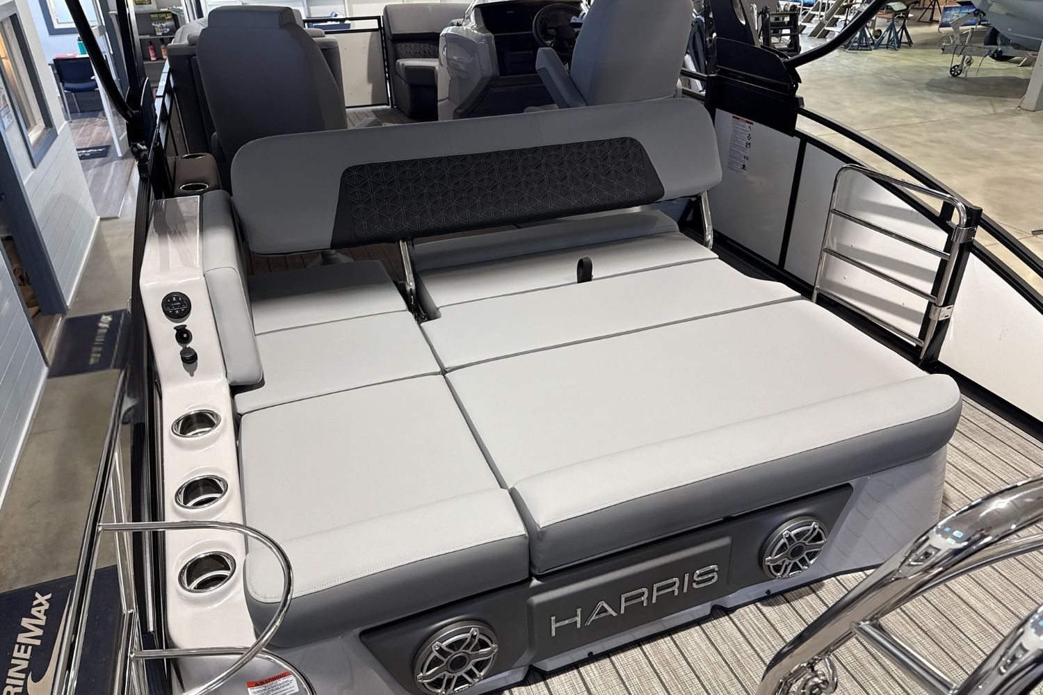2025 Harris 230 Solstice Image Thumbnail #6