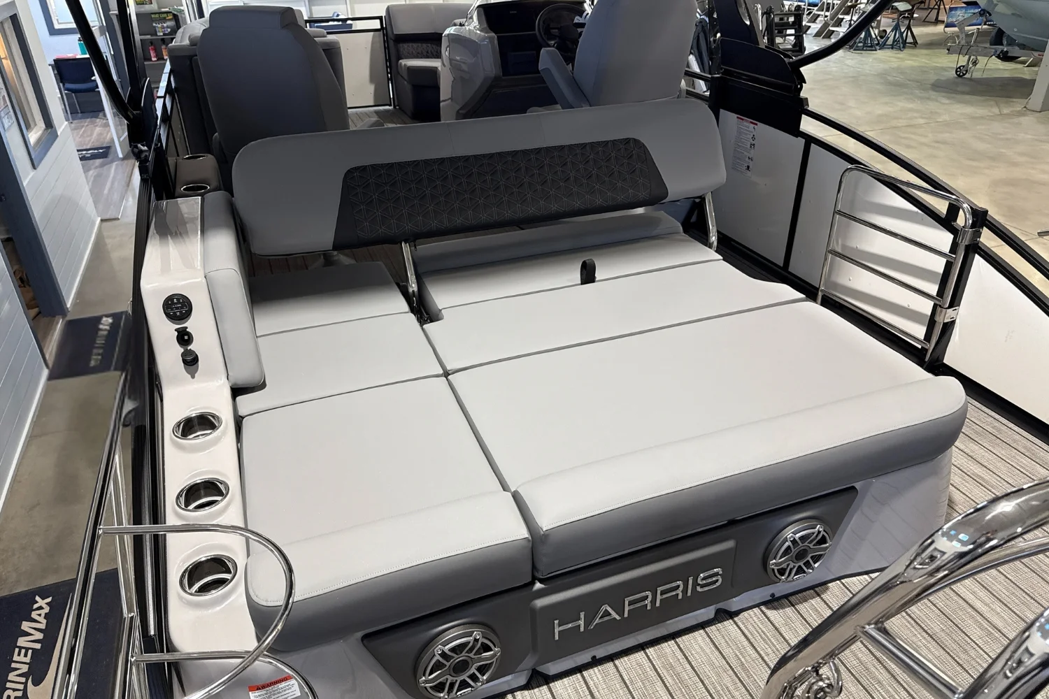 2025 Harris 230 Solstice Image Thumbnail #6