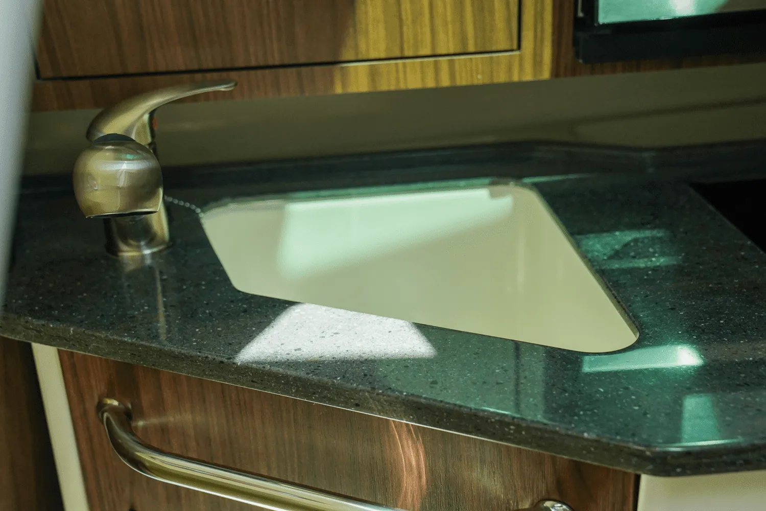 2025 Boston Whaler 285 Conquest Image Thumbnail #28