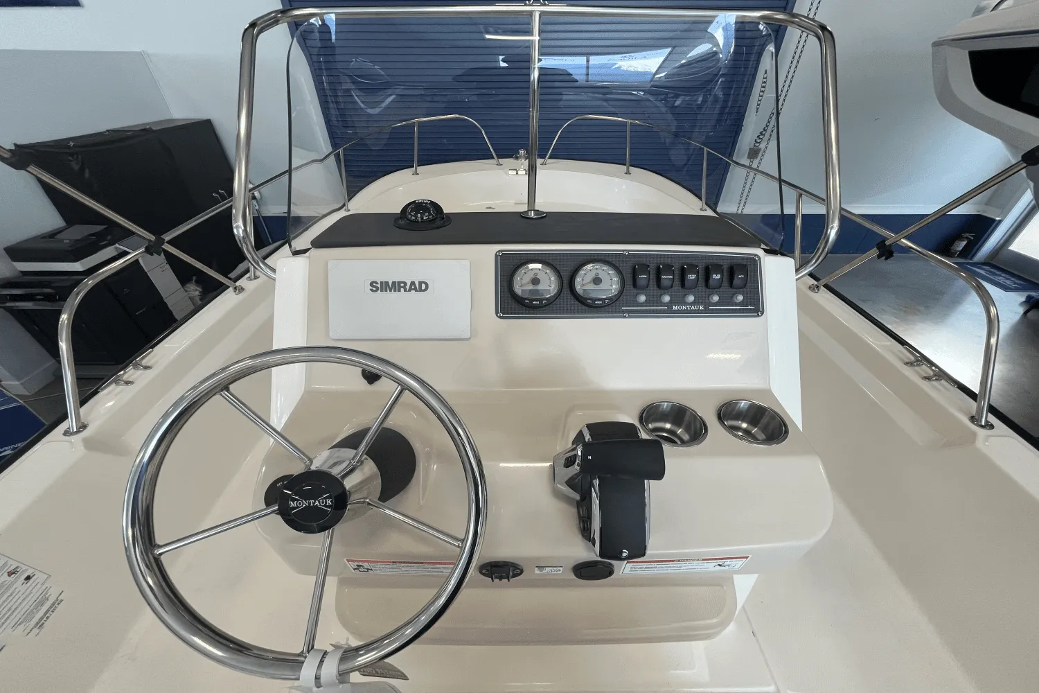 2025 Boston Whaler 210 Montauk Image Thumbnail #8