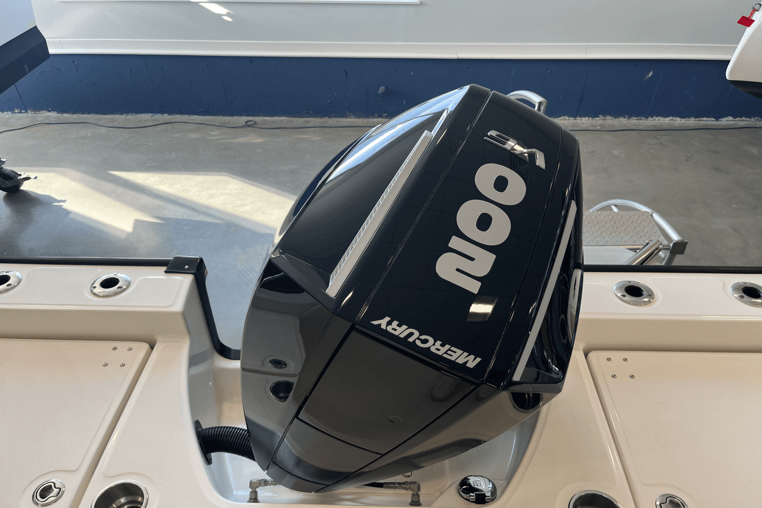 2025 Boston Whaler 210 Montauk Image Thumbnail #1