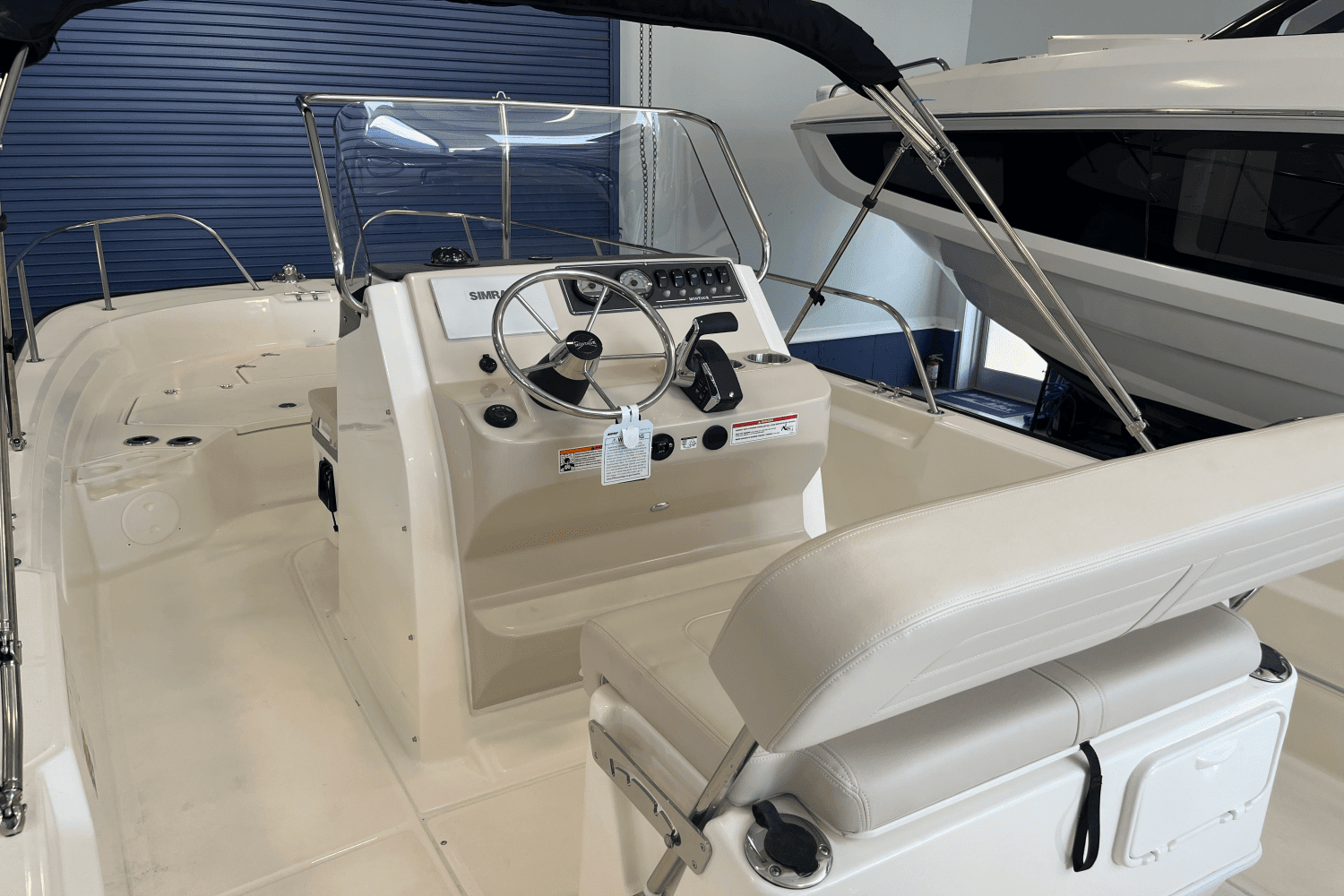 2025 Boston Whaler 210 Montauk Image Thumbnail #4