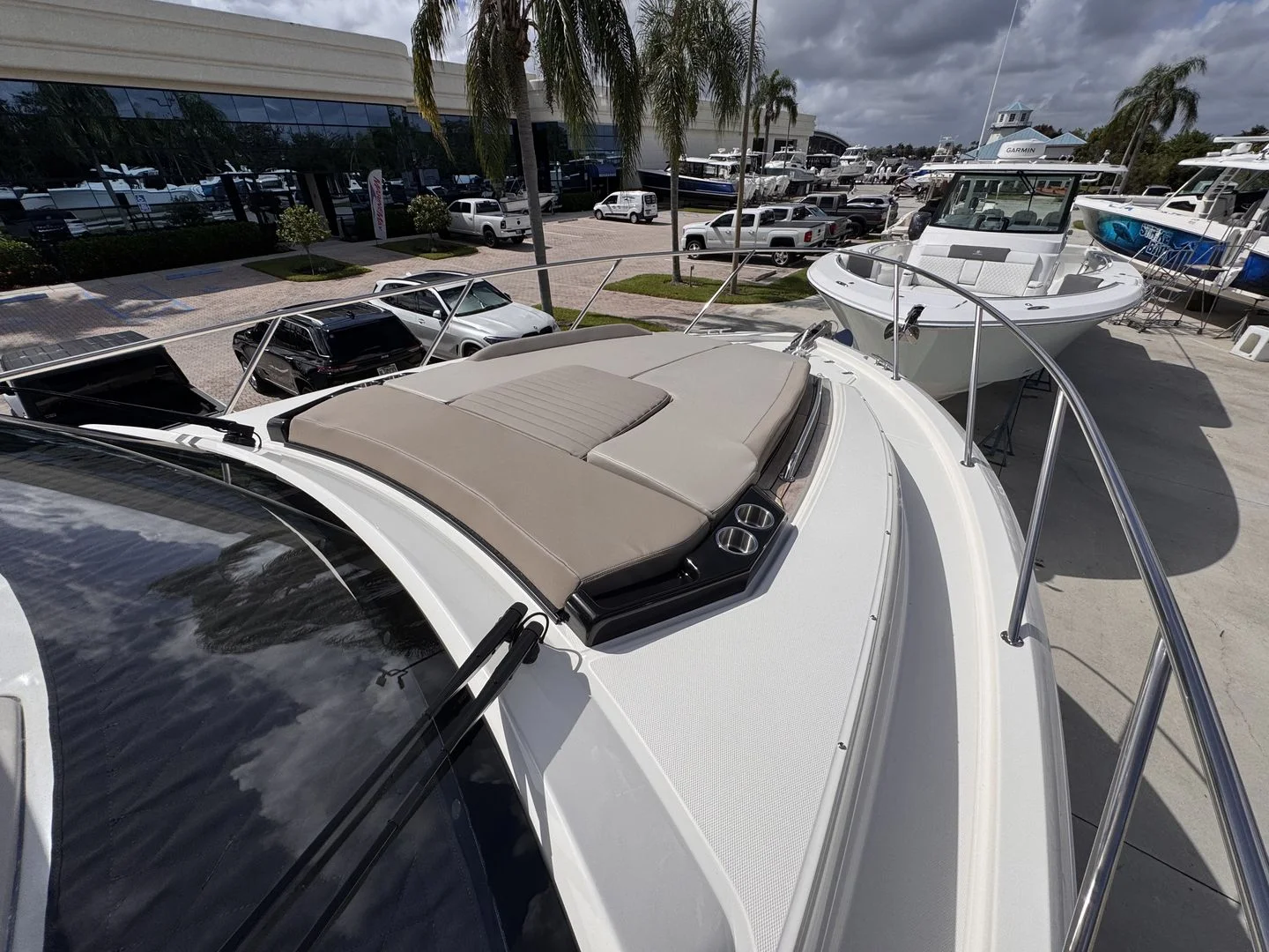 2025 Boston Whaler 365 Conquest Image Thumbnail #18