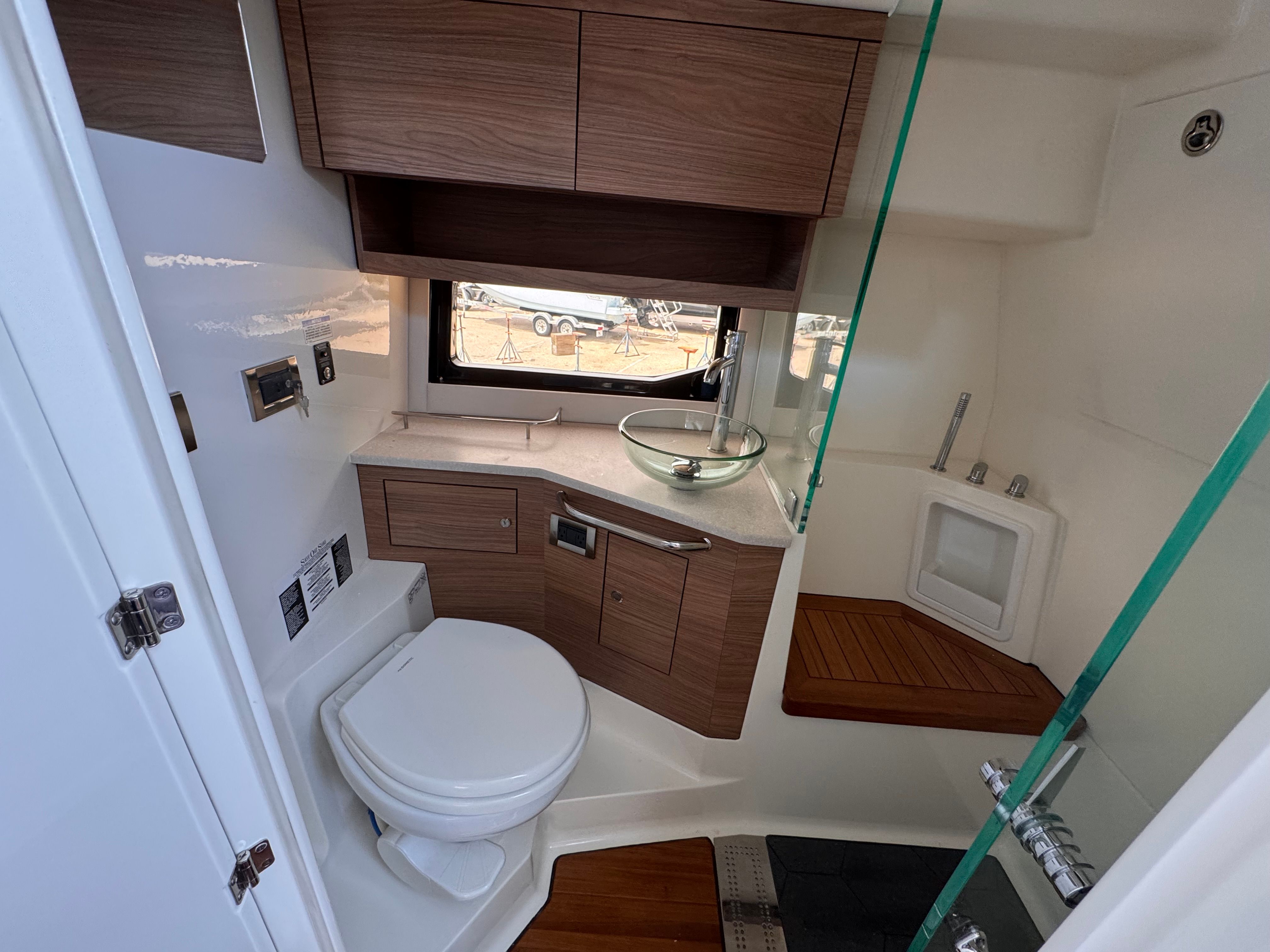 2025 Boston Whaler 365 Conquest Image Thumbnail #24