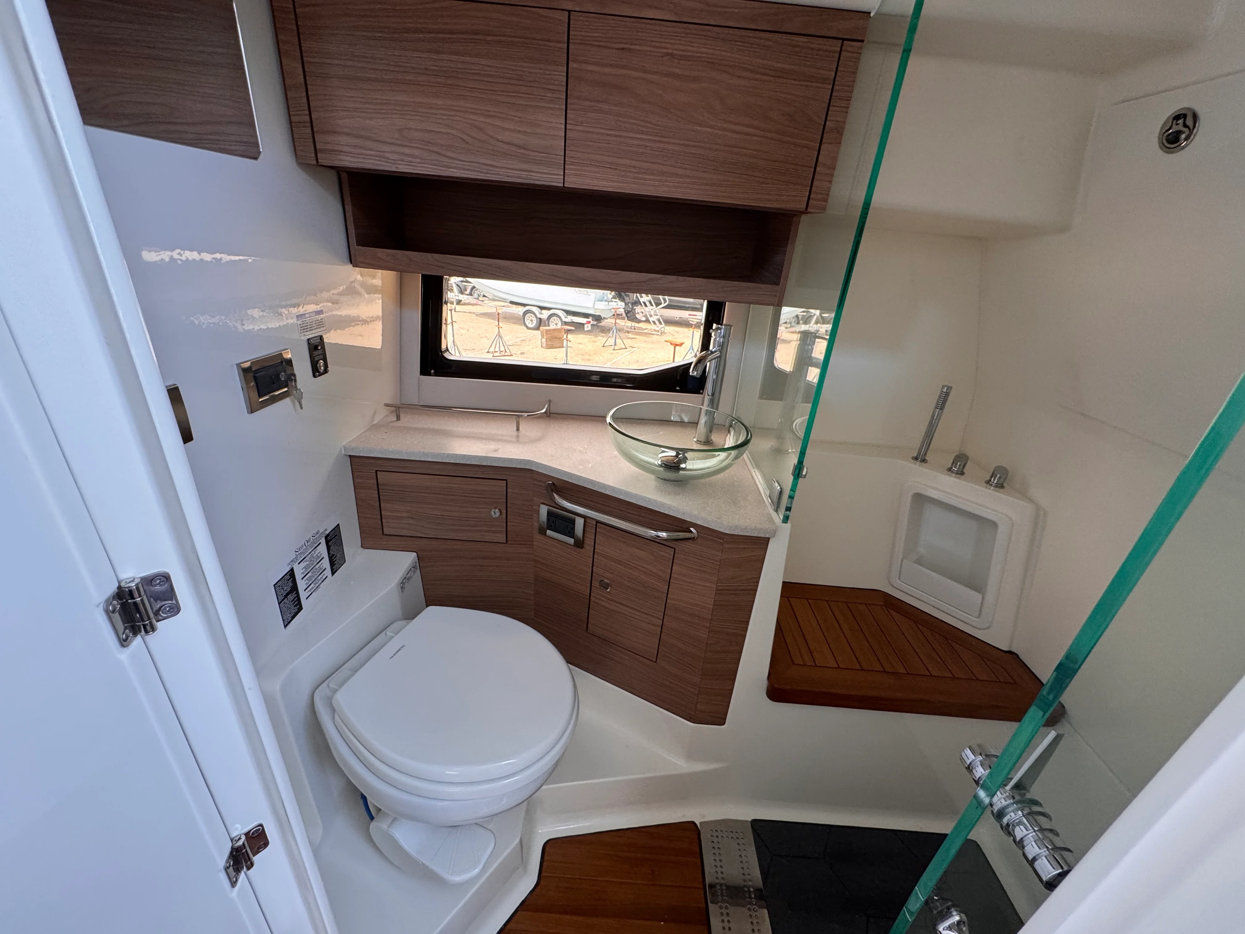 2025 Boston Whaler 365 Conquest Image Thumbnail #24